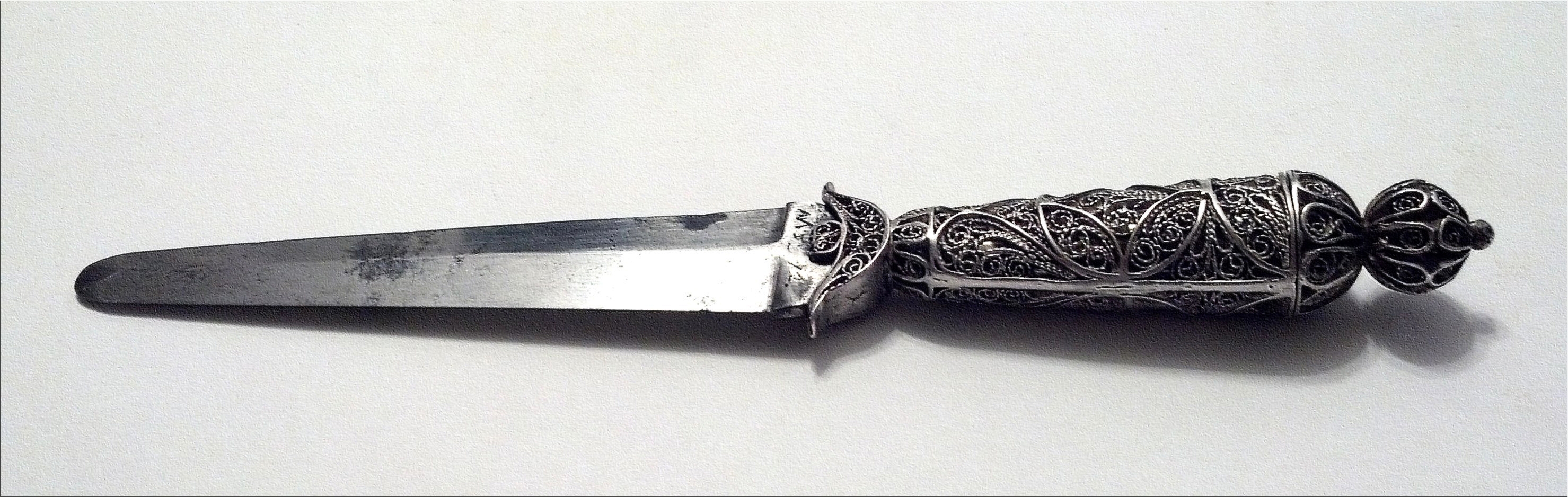 Circumcision knife filigree
                18th century